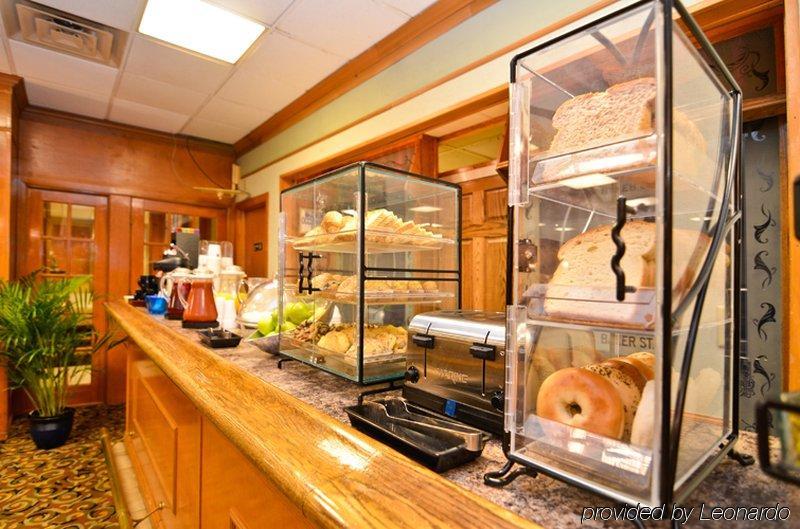 Fairfield Inn & Suites By Marriott Milwaukee Downtown Restaurace fotografie